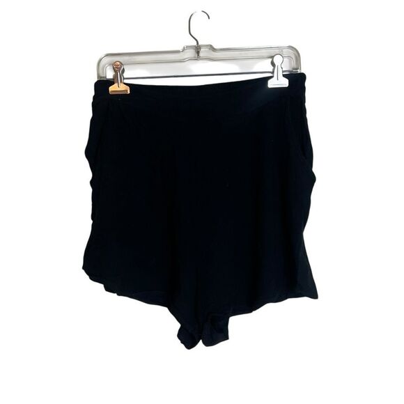 3 for $30! Don’t ask why black‎ flowy shorts - Picture 7 of 7